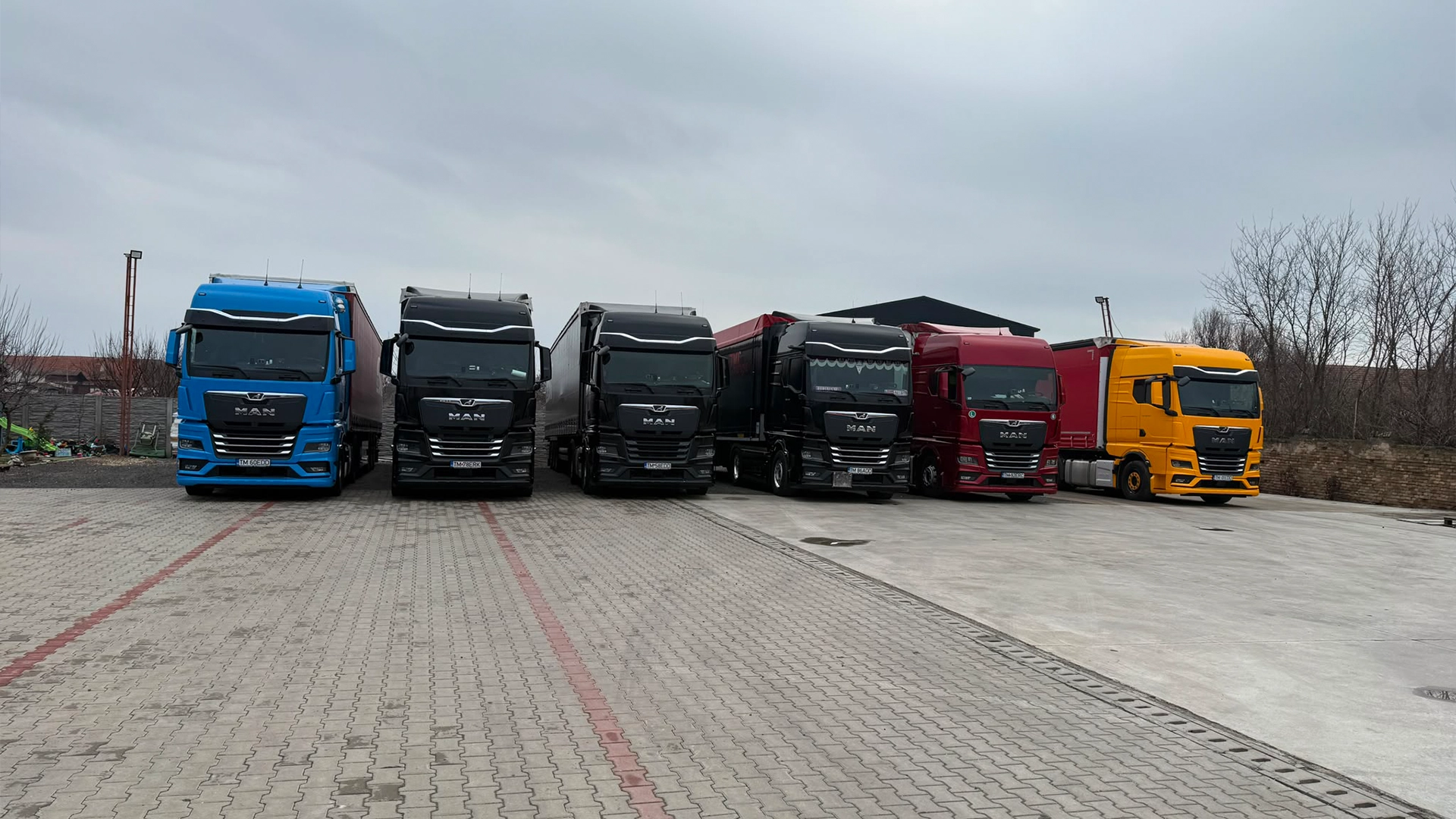 O mica parte din flota de transport a companiei ADD SPEED